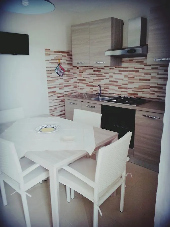 Residence Agave 兰佩杜萨 公寓式酒店