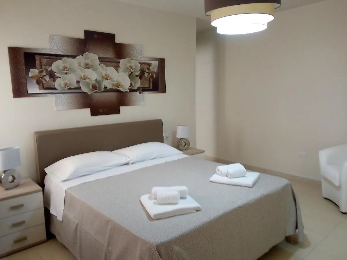 Residence Agave 兰佩杜萨 3*,